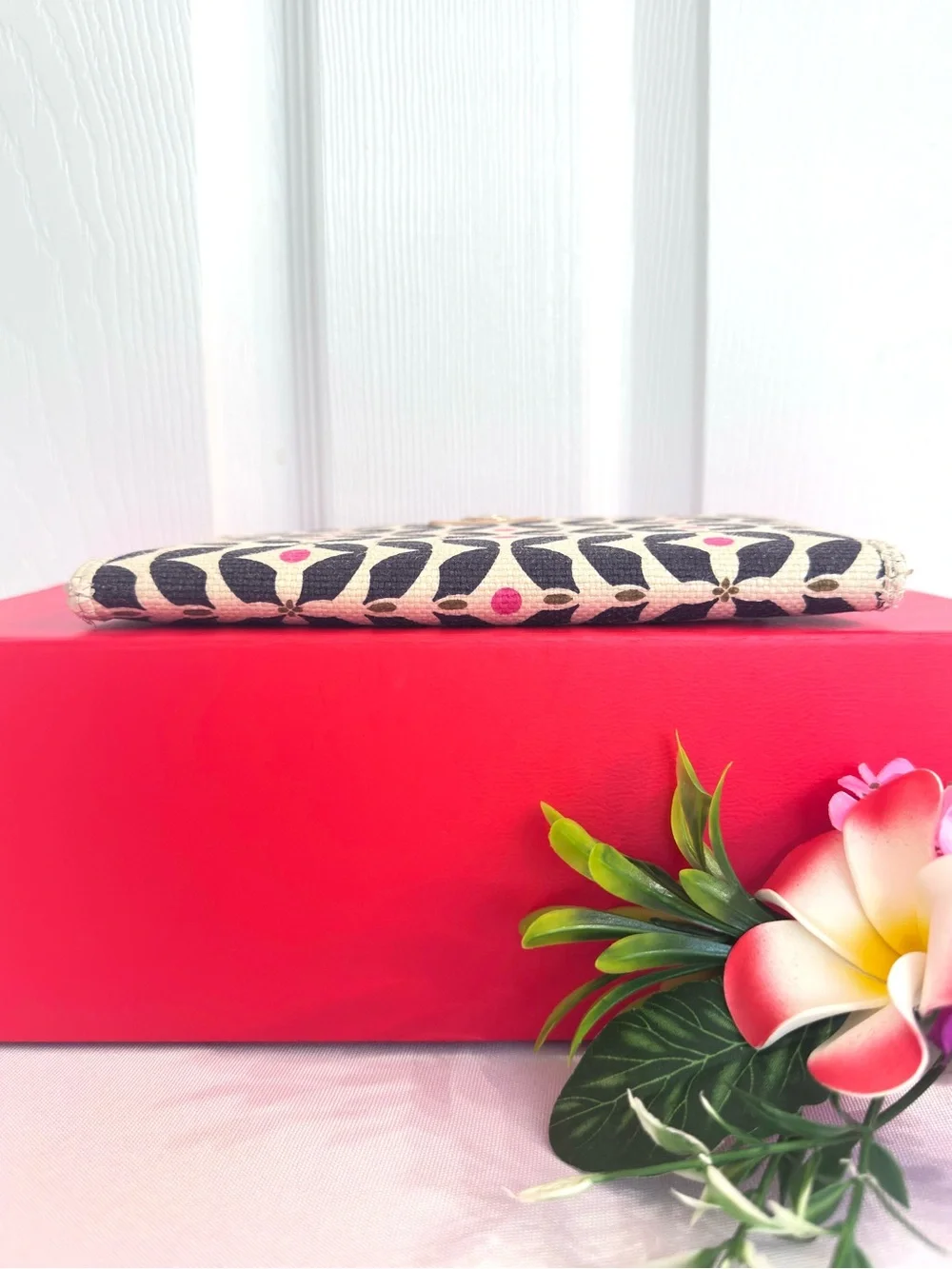 SPARTINA ~ Geometric Pattern Wallet in Black, Cream and Pink w/Back Coin Slot